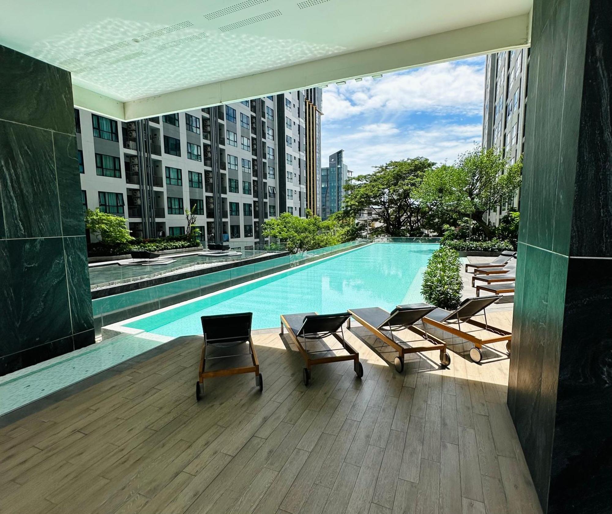 The Base Apartments At Central Pattaya Εξωτερικό φωτογραφία